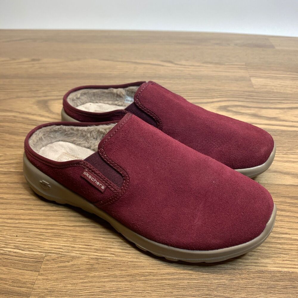 Skechers Goga Max Shoes Womens 7 Red Snuggly Leather Suede Slip On Mule 15530